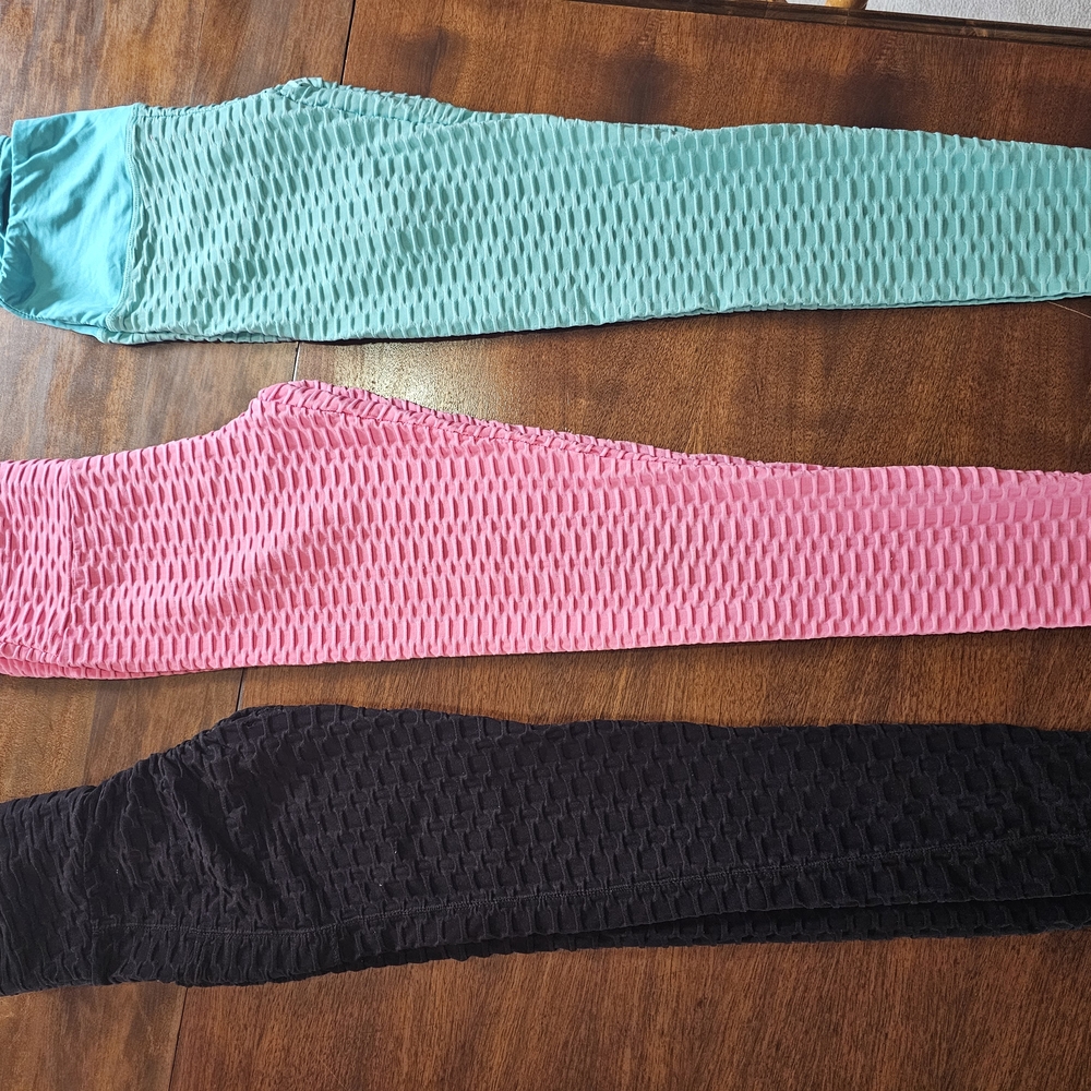 SHEIN Pink and Black Leggings Set Stretchy and Stylish